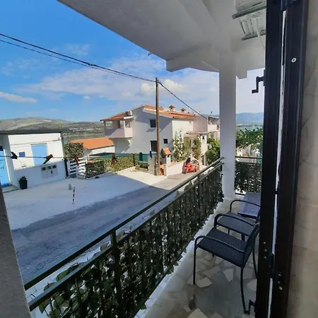 Apartments Bagaric Trogir Exterior foto
