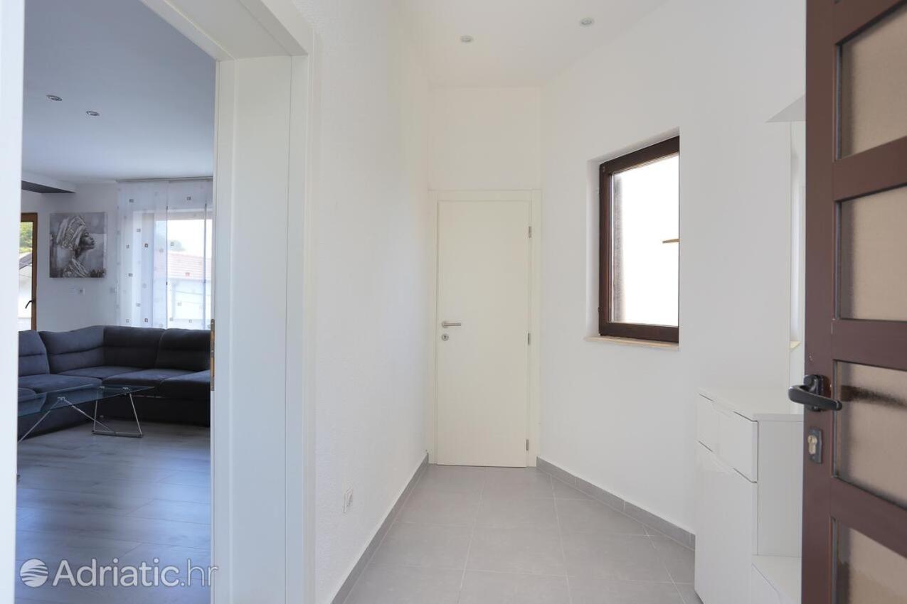 Bagaric Apartment *