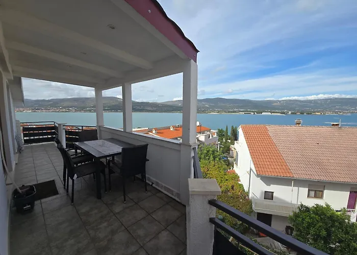 Apartments Bagaric